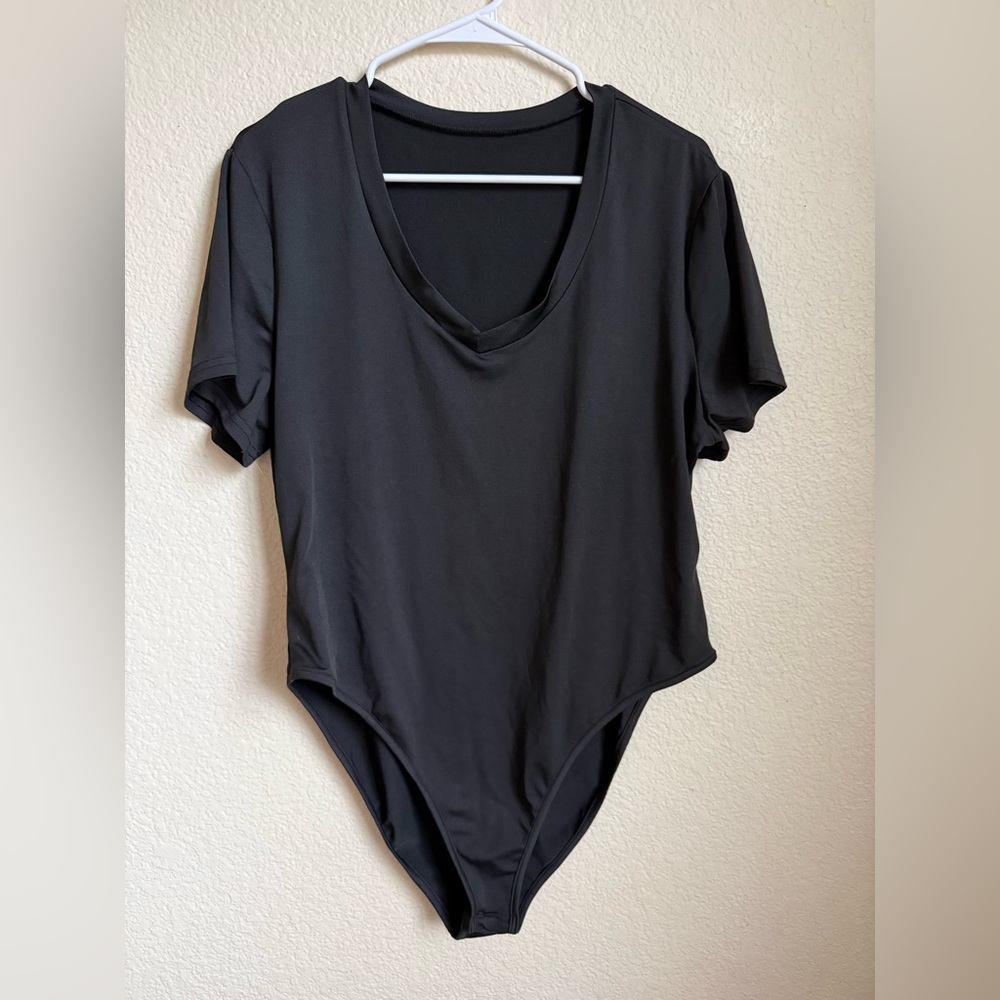 SHEIN Elegant Black Bodysuit
